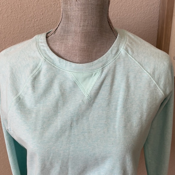 Lululemon Sweat shirt with thumb holes - Picture 2 of 5